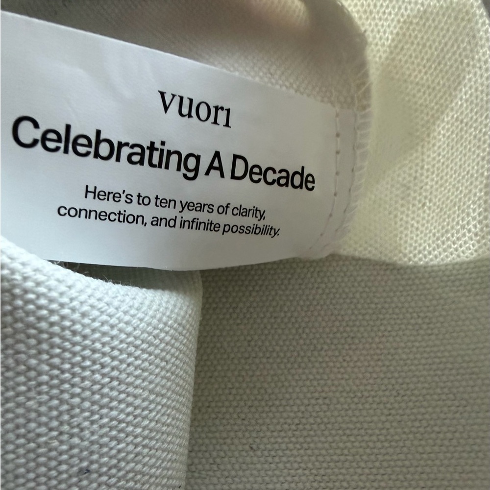 Vuori 10 year Anniversary Patterned Tote Bag - Picture 7 of 9